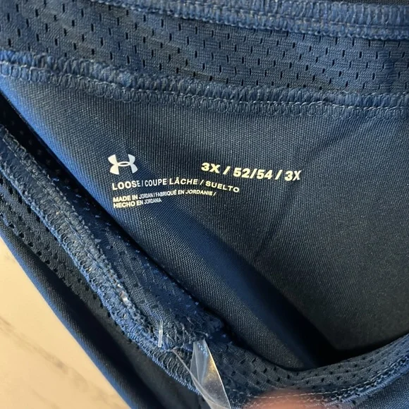 New 3XL under armor workout top - Picture 4 of 5